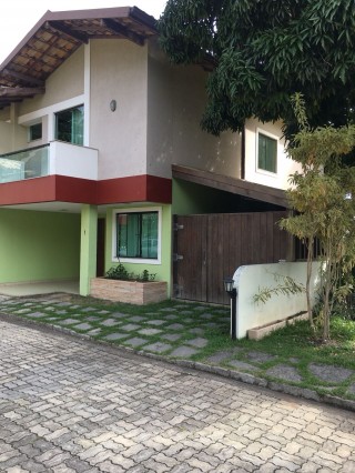 Casa Condom. para Venda